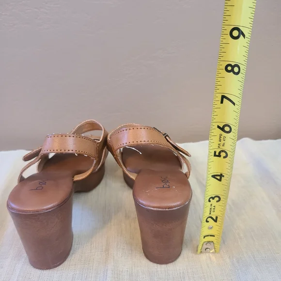 BOC Tan Platform Sandals - Picture 6 of 6